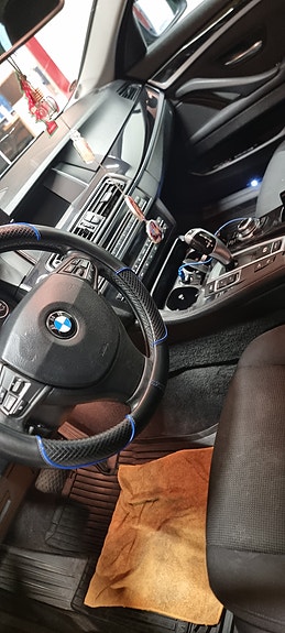 BMW 520d 3 of 11