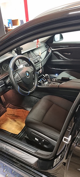 BMW 520d 4 of 11
