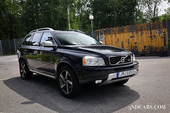 Volvo XC90 3 of 5