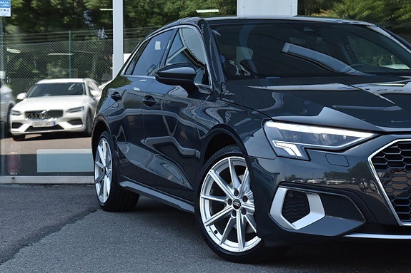 Audi A3 4 of 5