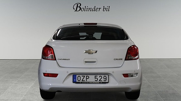 Chevrolet Cruze 5 of 5