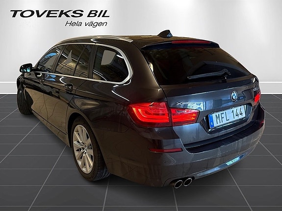 BMW 520d 4 of 5
