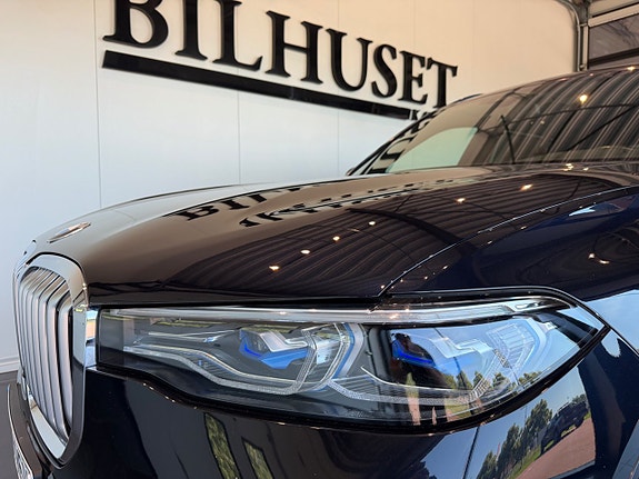 BMW X7 5 of 5