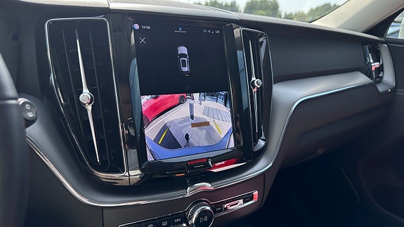 Volvo XC60 4 of 5