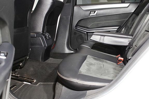 Mercedes-Benz E220 14 of 27