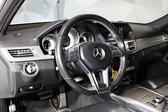 Mercedes-Benz E220 15 of 27