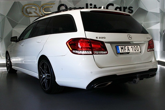 Mercedes-Benz E220 10 of 27