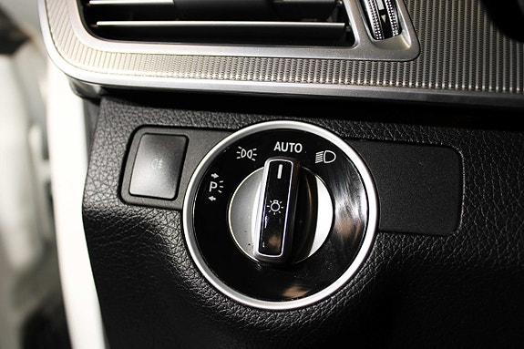 Mercedes-Benz E220 24 of 27
