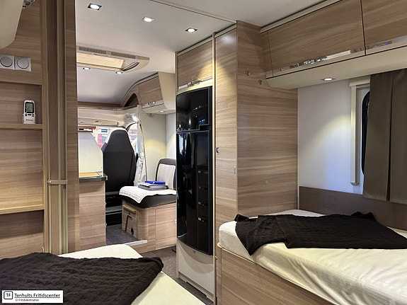 Adria Coral S 670SLT 7 of 18