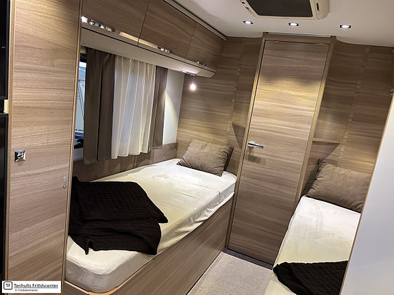 Adria Coral S 670SLT 14 of 18