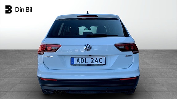 Volkswagen Tiguan 5 of 5
