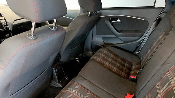 Volkswagen Polo 11 of 13
