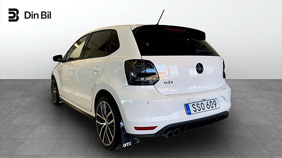 Volkswagen Polo 3 of 5