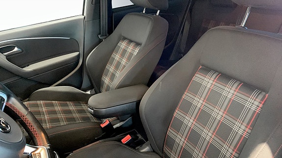Volkswagen Polo 8 of 13