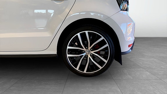 Volkswagen Polo 6 of 13