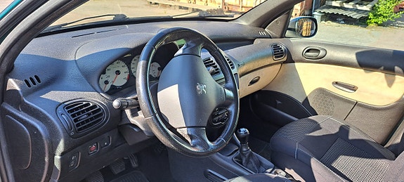 Peugeot 206 11 of 17