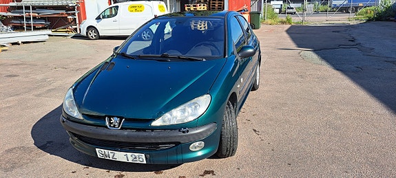 Peugeot 206 2 of 5