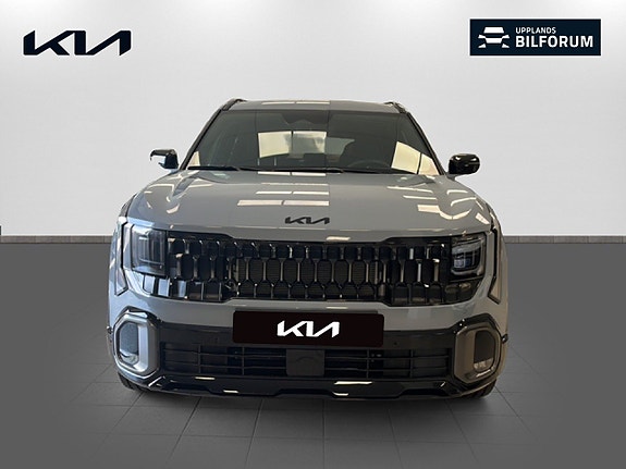 Kia Seltos 2 of 5