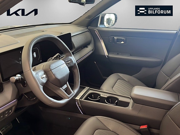 Kia Seltos 8 of 23