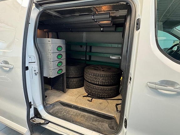 Toyota Proace 10 of 15