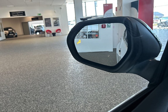 Toyota Yaris 10 of 10