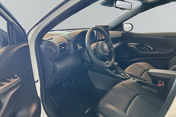 Toyota Yaris 6 of 10