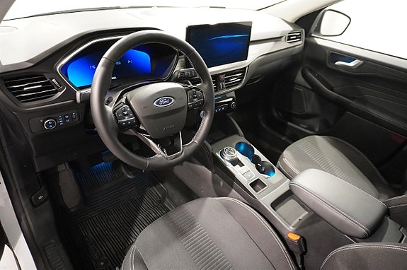 Ford Kuga 2 of 5