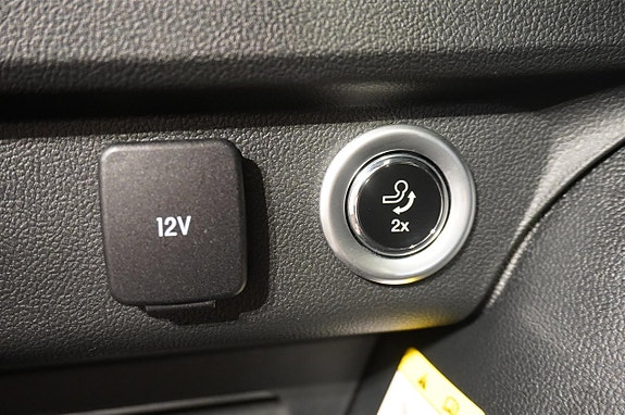 Ford Kuga 11 of 16