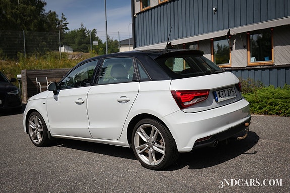 Audi A1 4 of 5