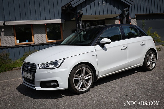 Audi A1 3 of 5