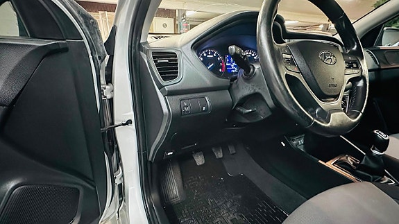 Hyundai i20 13 of 19