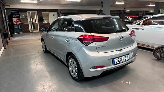 Hyundai i20 4 of 5
