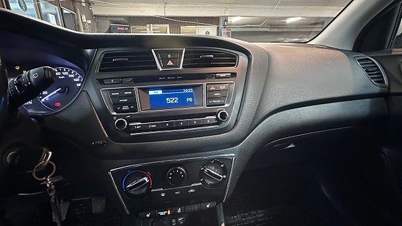 Hyundai i20 11 of 19