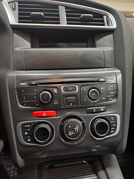 Citroen C4 11 of 15