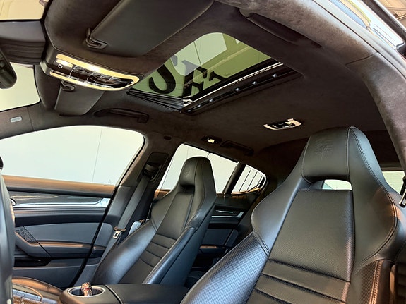 Porsche Panamera GTS 9 of 16