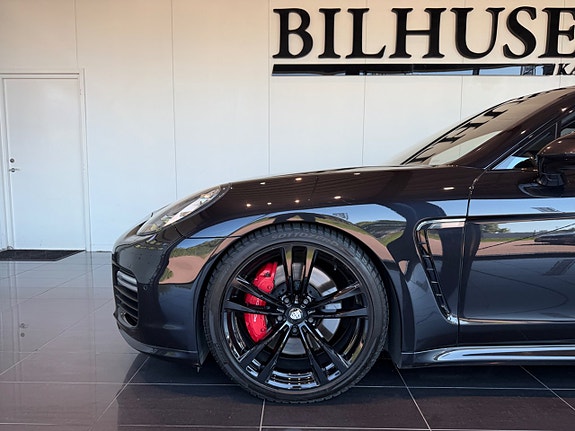 Porsche Panamera GTS 5 of 5