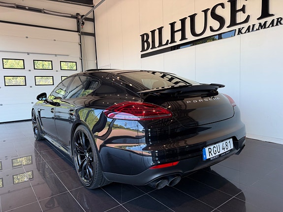 Porsche Panamera GTS 3 of 5