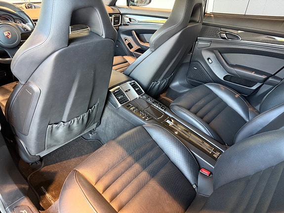 Porsche Panamera GTS 12 of 16