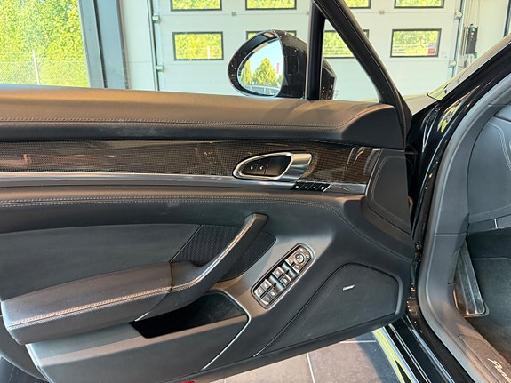 Porsche Panamera GTS 7 of 16