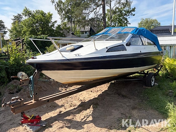 Båt Bayliner Capri cuddy 3.0