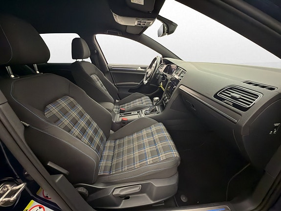 Volkswagen Golf I 23 of 30
