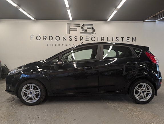 Ford Fiesta 2 of 25