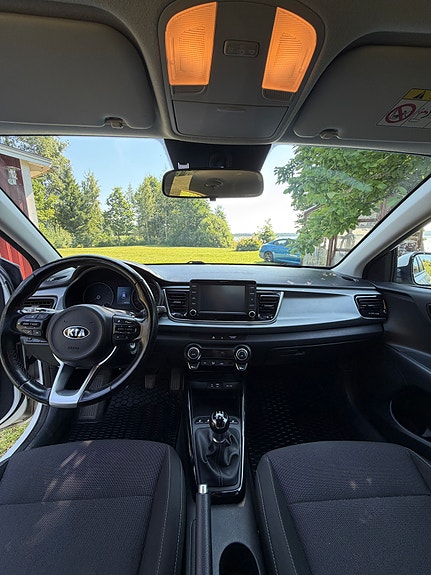 Kia Rio 3 of 5