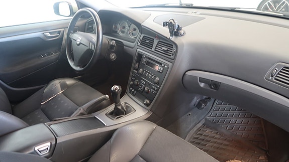 Volvo S60 11 of 16