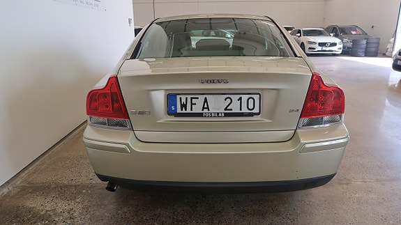 Volvo S60 5 of 5