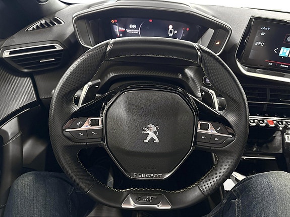 Peugeot 2008 12 of 16