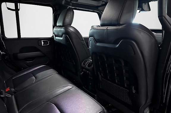 Jeep Wrangler 13 of 23
