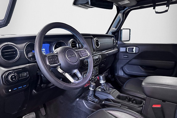 Jeep Wrangler 8 of 23