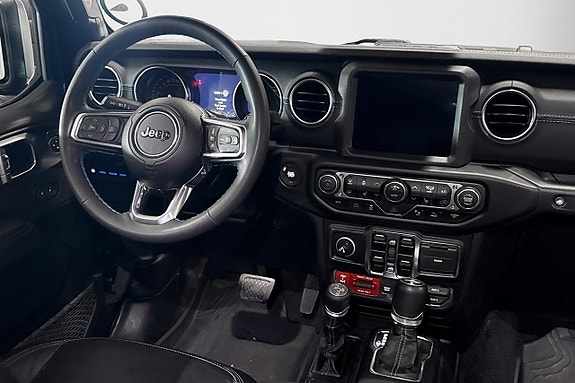 Jeep Wrangler 14 of 23