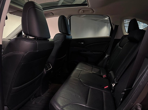 Honda CR-V 25 of 26